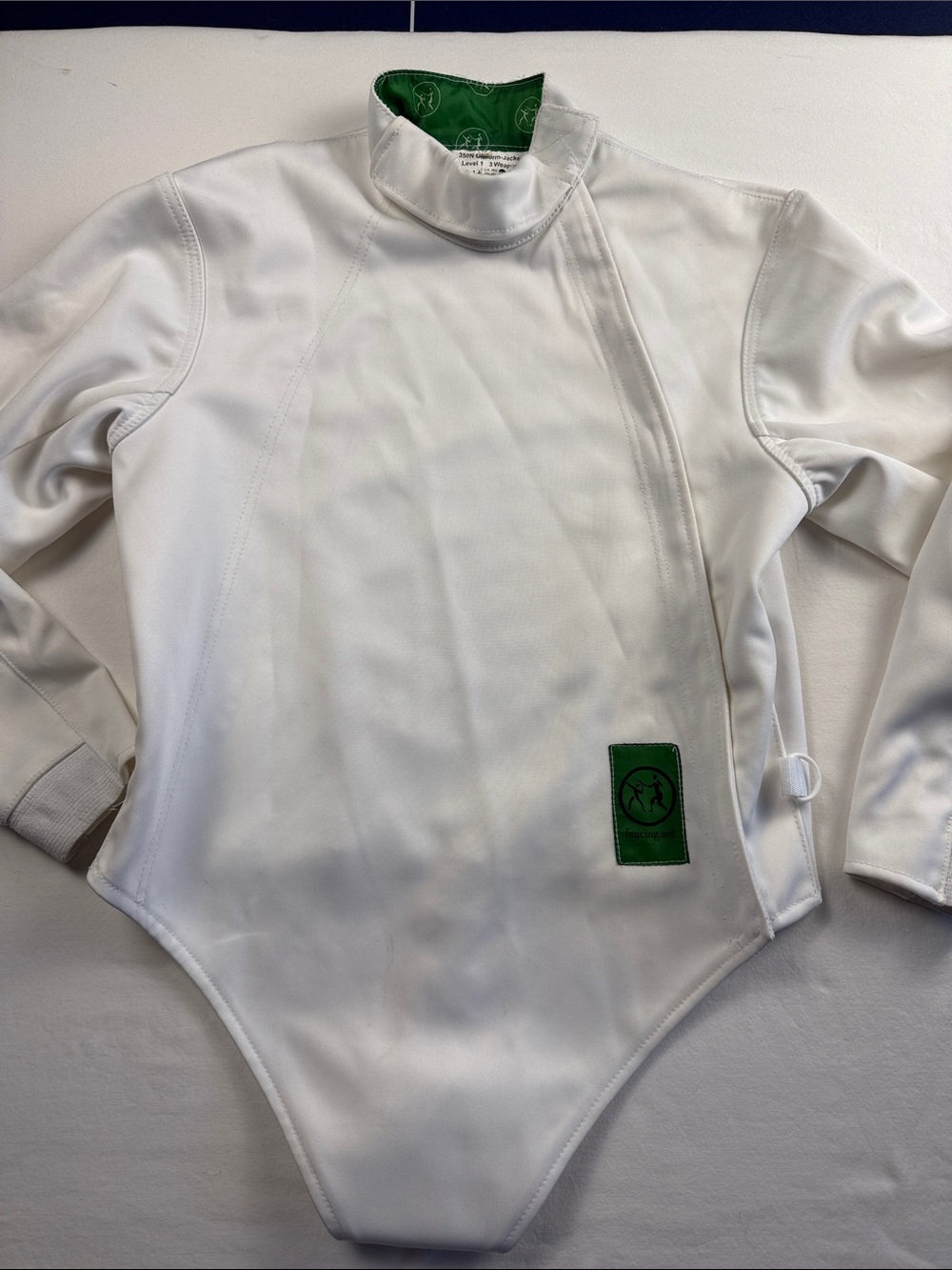 Fencing.net White Fencing Jacket with Green Logo Patch‎ sz M